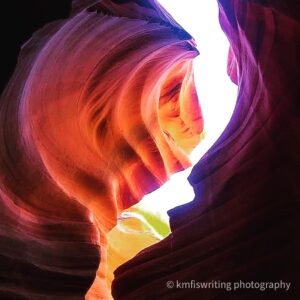 Lower Antelope Canyon rock formation looks like a lion