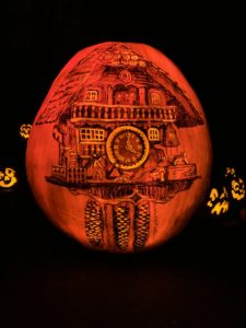 Minnesota-Zoo-Jack-o-Lantern-Spectacular-Cuckoo-Clock-pumpkin-carving