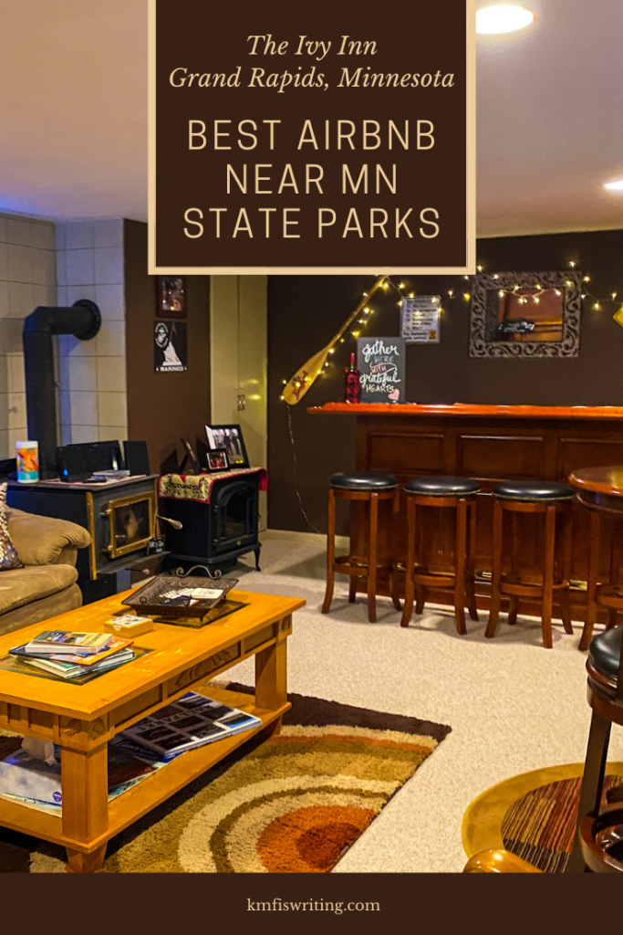 Best Airbnb near Minnesota state parks Grand Rapids MN great room with bar