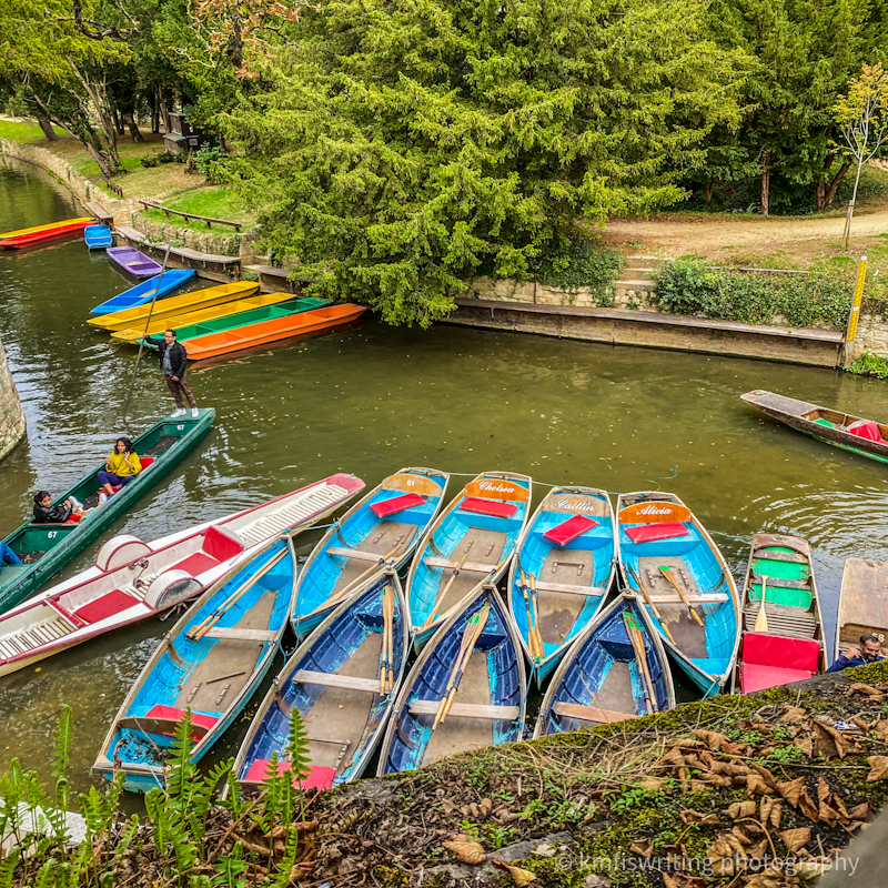 Punting on River Thames or River Cherwell best things to do in Oxford England