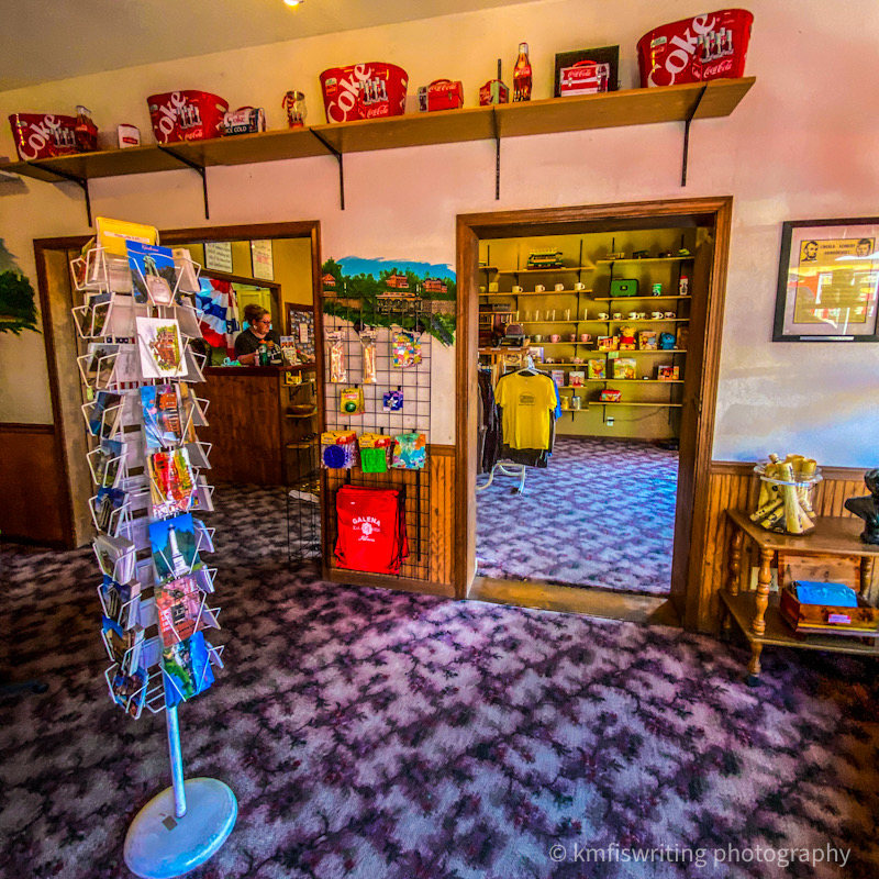 Best historic and architectural tour Galena Illinois Trolley Tours gift shop