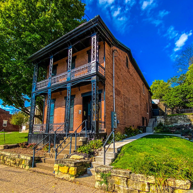 Best historic homes tour in Galena lllinois Trolley tours