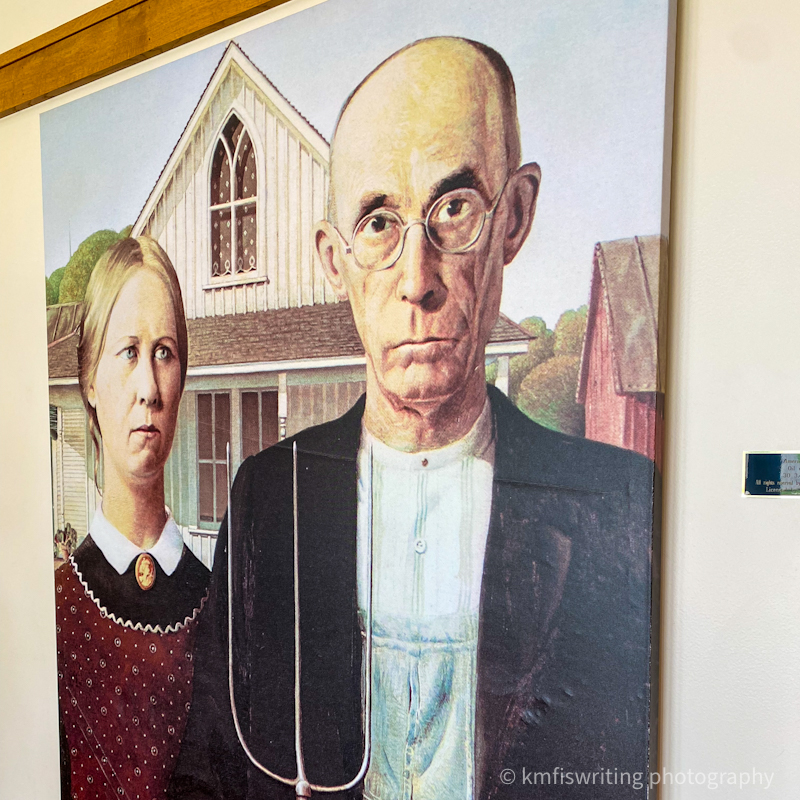 American Gothic House Center in El replica painting
